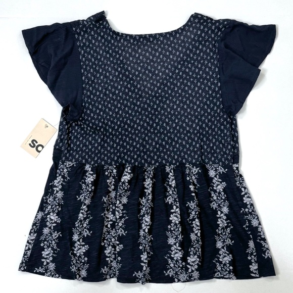 NWT - Women's Flowy Floral Babydoll Peplum Short Sleeve Top - NWT - Picture 2 of 9